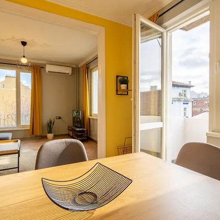 Golden Glow Appartement