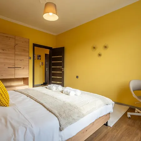 Golden Glow Apartament *